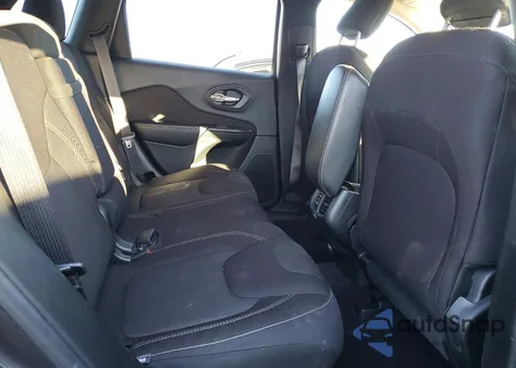 2017 Jeep Cherokee Latitude z USA, uszkodzony, nr VIN 1C4PJLCB6HW535644